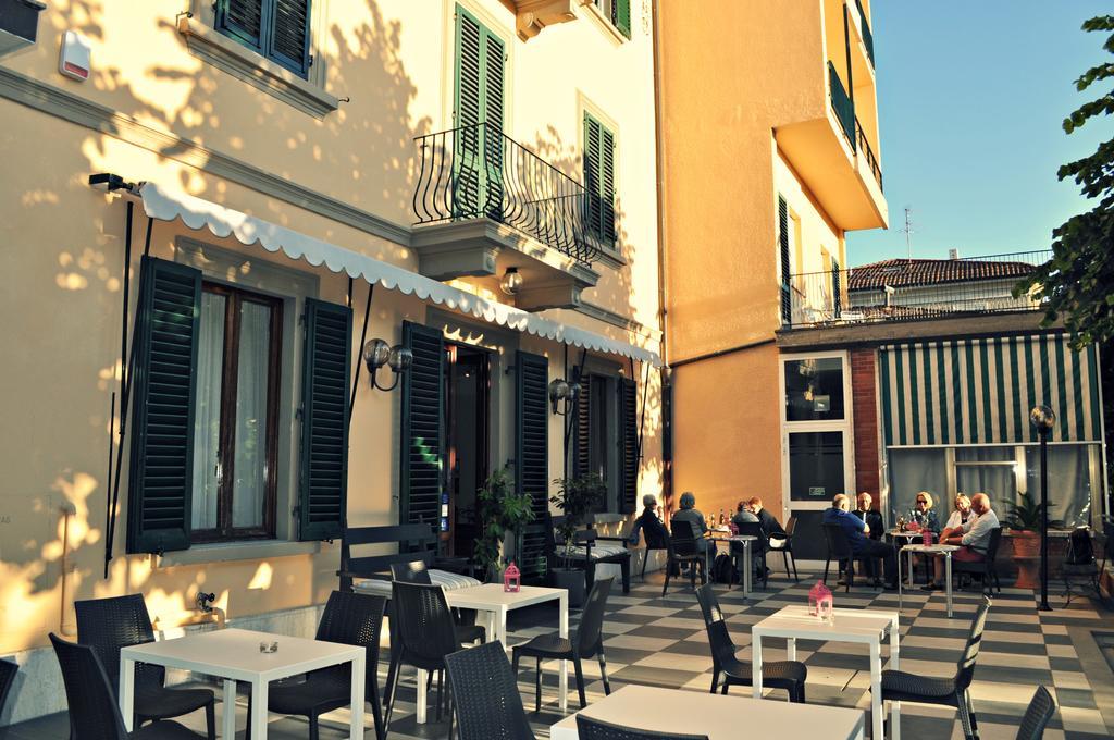Hotel Butterfly Montecatini Terme Exterior foto